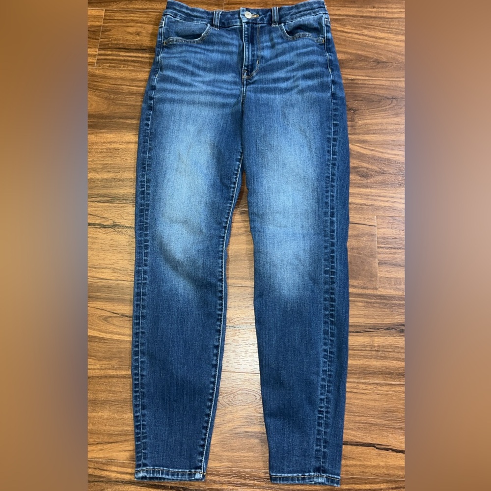 American Eagle Outfitters Skinny Jeans in Medium Blue Fade